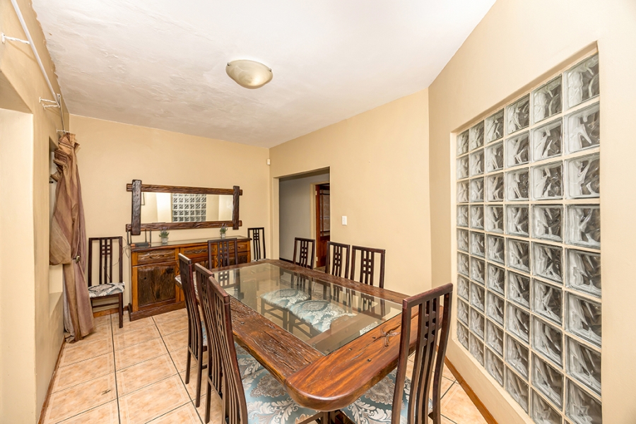 6 Bedroom Property for Sale in Sunset Beach Western Cape